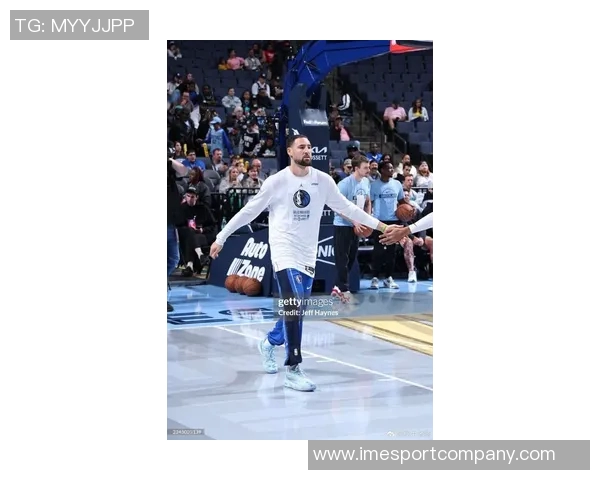 客场挑战奇才加福德和浓眉出战存疑莱夫利缺阵可能性大