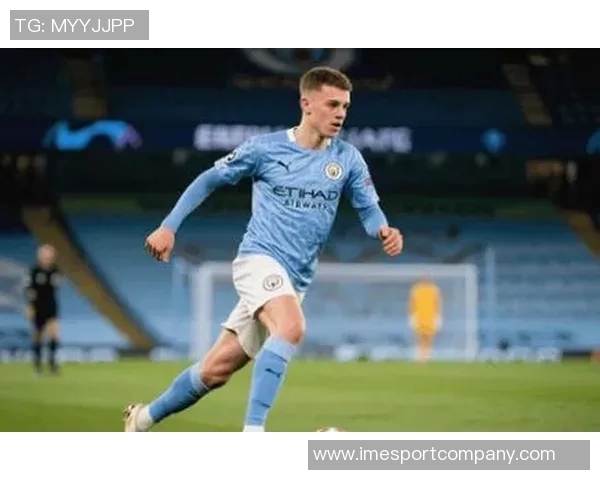 本周欧冠最佳阵容揭晓奥斯梅恩梅里诺福登丹伯恩领衔出战